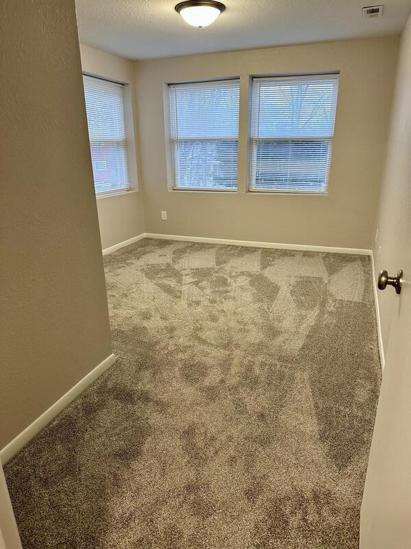 1231 Ohio St - Photo 6 of 12