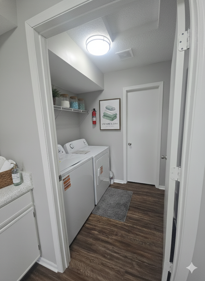 Country Walk Apartments - Photo 5 of 25