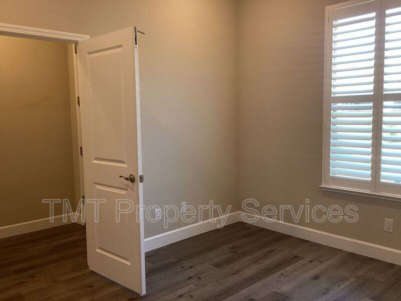 8008 Clear Springs Pl - Photo 3 of 17