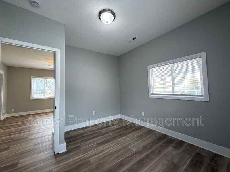 4825 Fremont St - Photo 6 of 17