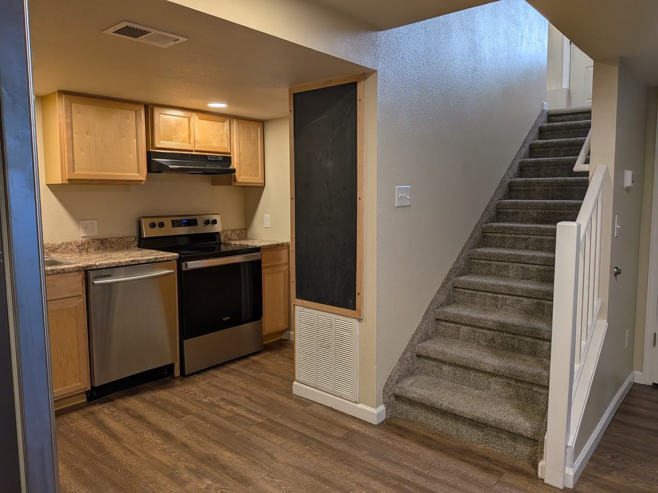 559 Jessup Street - Photo 2 of 14