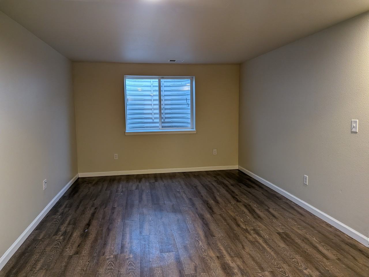 559 Jessup Street - Photo 3 of 14