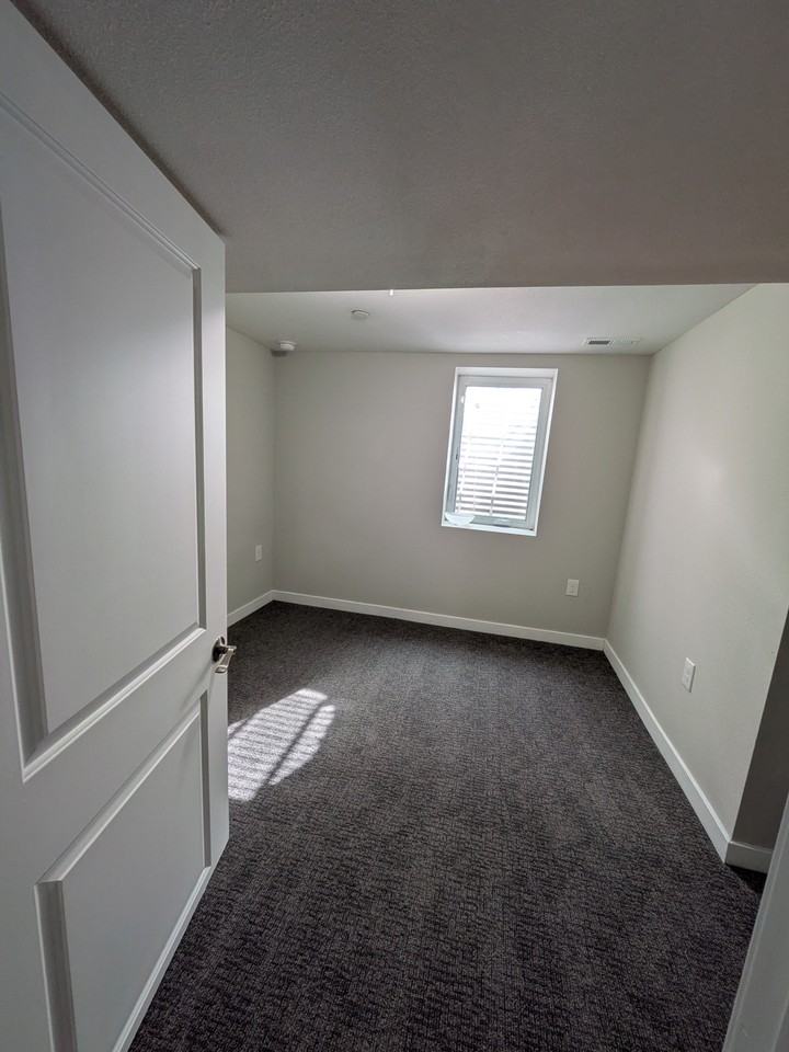 301 North 5th Avenue - Photo 7 of 40