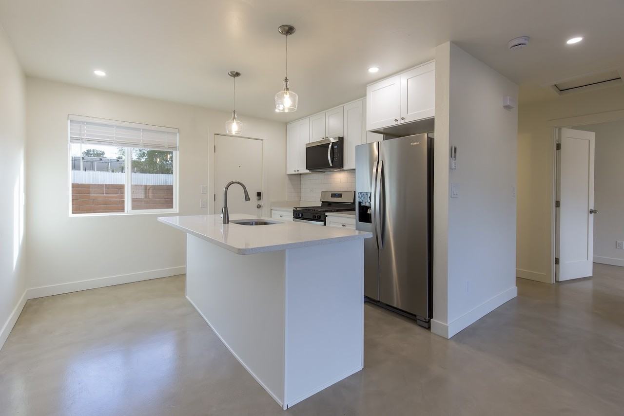 North Venice Flats - Photo 7 of 50