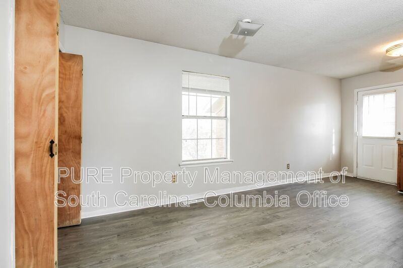 2420 Rosalyn Dr - Photo 4 of 17