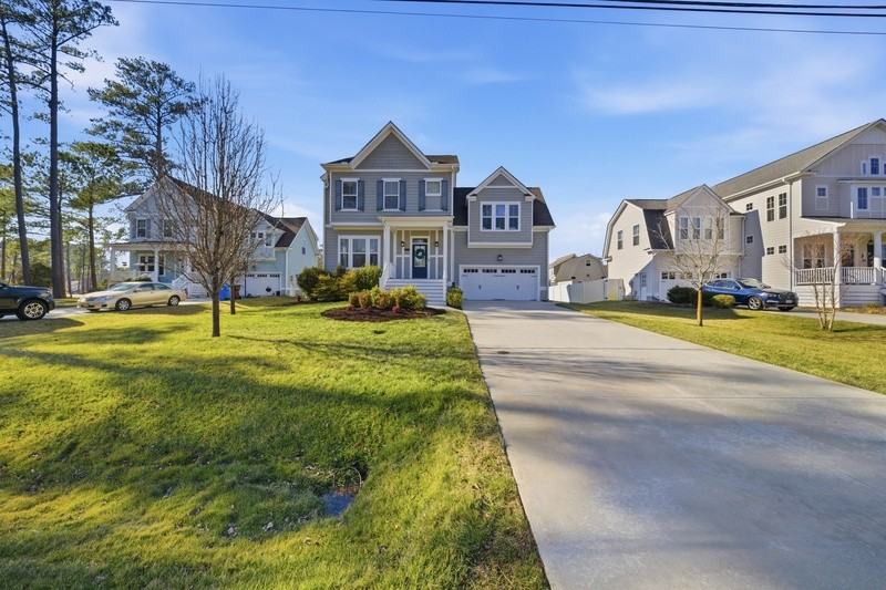 1824 Hazelwood Rd - Photo 3 of 41