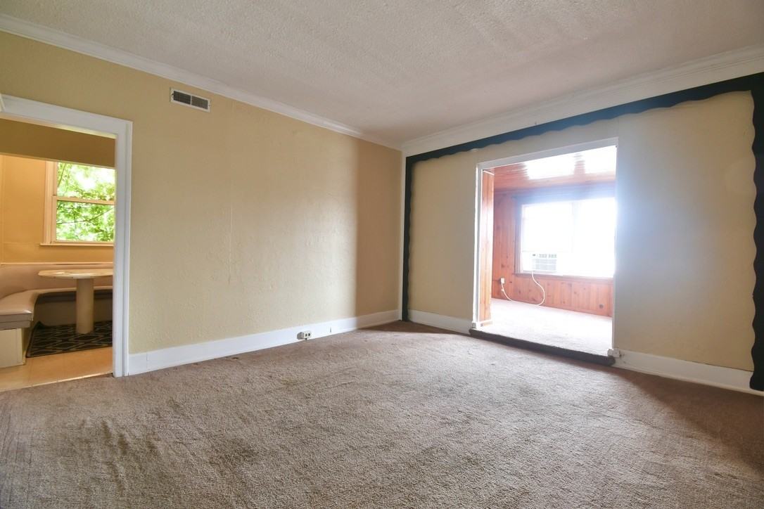 1418 4th Ave. - Photo 4 of 17