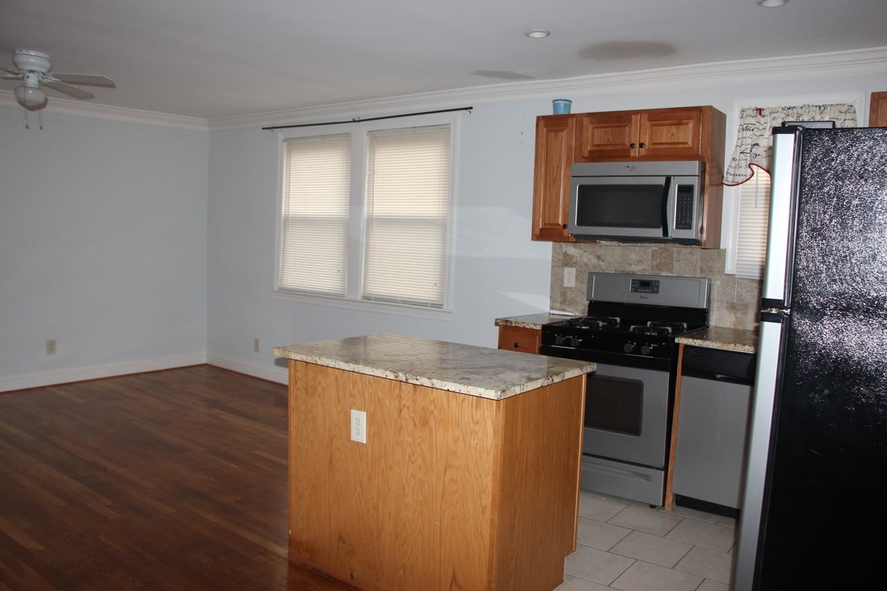 727 Oakland - Photo 4 of 11