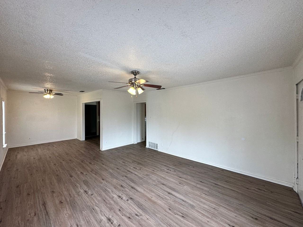 5401 Westcliff Rd - Photo 4 of 25