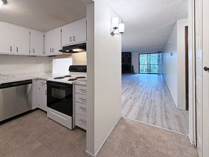 2685 Woodstone Pl - Photo 3 of 14