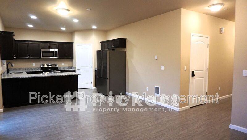 821 Se Kinsley Ln - Photo 4 of 12