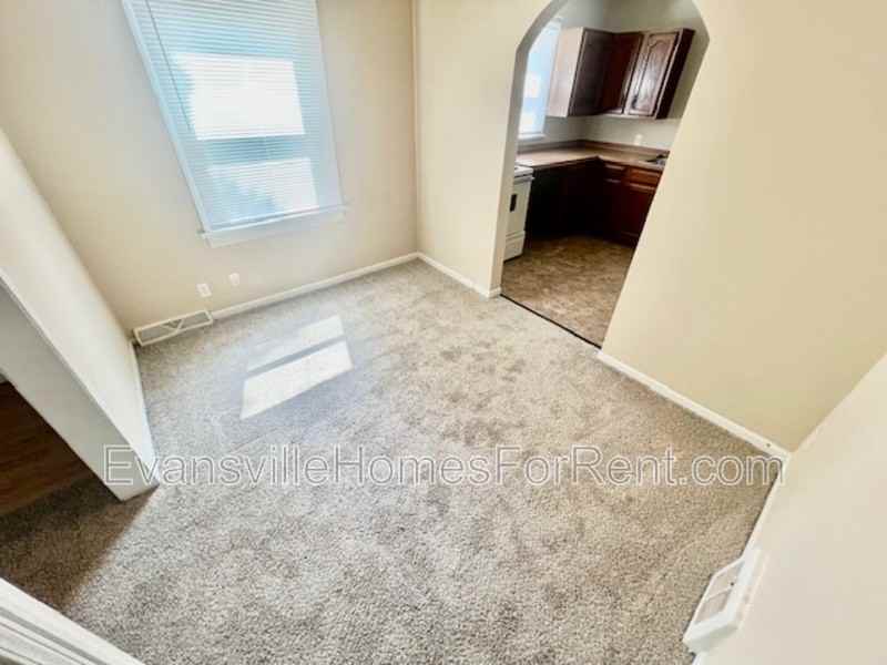 6501 Uebelhack Rd - Photo 2 of 7