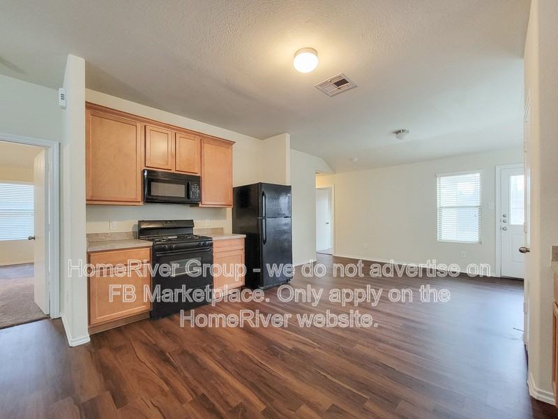 828 N Katydid Ct - Photo 3 of 19