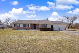 910 S 28th St - Photo 1 of 1