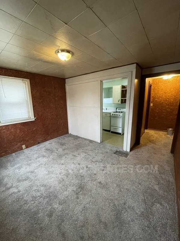 108 Taft Blvd - Photo 2 of 7