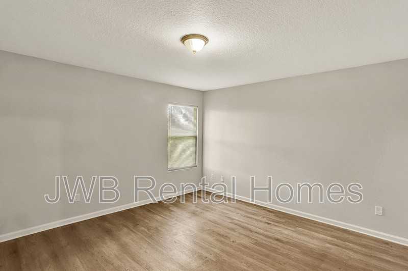 2234 Orchard St - Photo 6 of 19