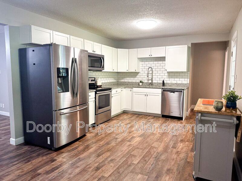 3629 Thrushwood Dr - Photo 4 of 23