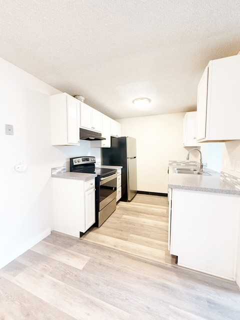 Crystal Grove Apartments - Photo 7 of 37