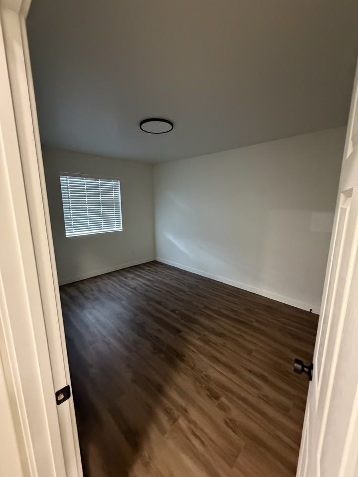 Mound Avenue - Photo 3 of 10