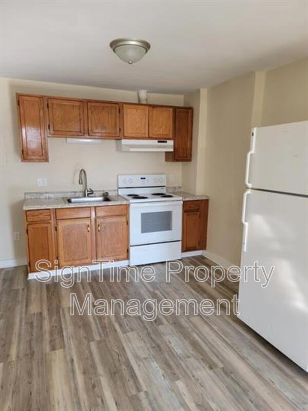 42 E Washington St #3 - Photo 3 of 10