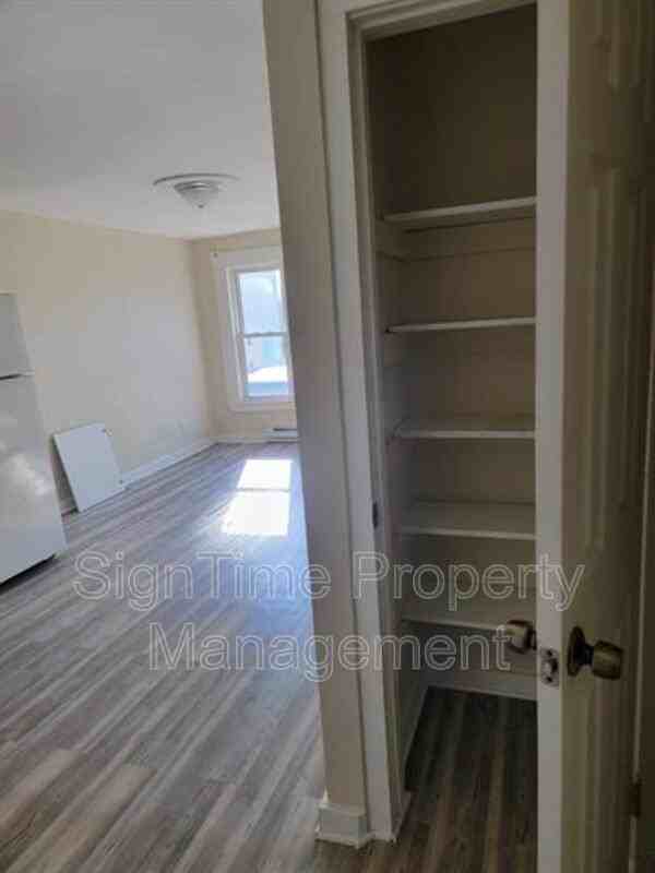 42 E Washington St #3 - Photo 4 of 10