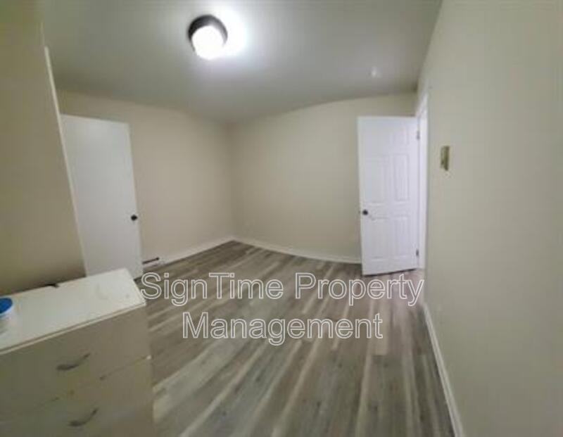 42 E Washington St #3 - Photo 5 of 10