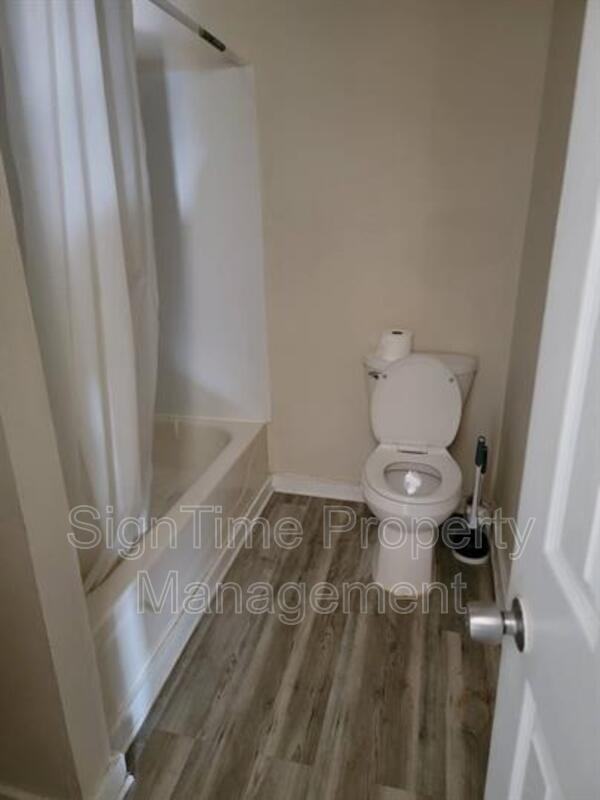 42 E Washington St #3 - Photo 7 of 10