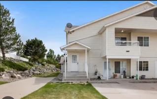 featured image of 18 Angelica Cir