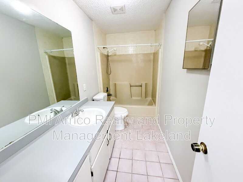 670 Garden St - Photo 5 of 8