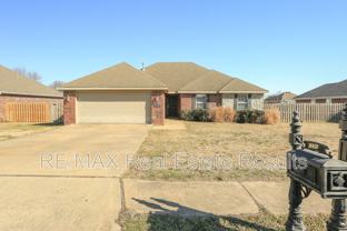 1592 Hutchinson St - Photo 1 of 1