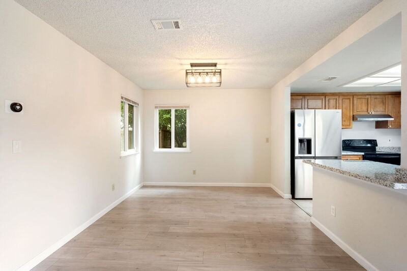 9417 Aizenberg Cir - Photo 7 of 22