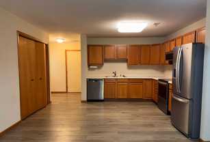 351 Williamsburg Pl Apt B #Apt B - Photo 1 of 1