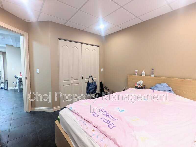 7542 80 Ave Nw #BS - Photo 4 of 6