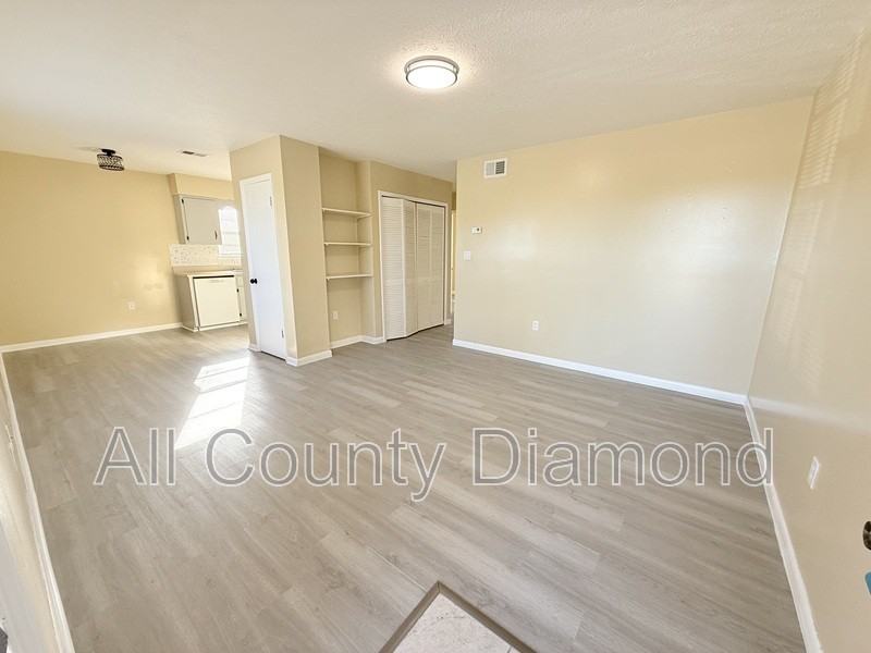 506 N 11th St #A1 - Photo 4 of 18