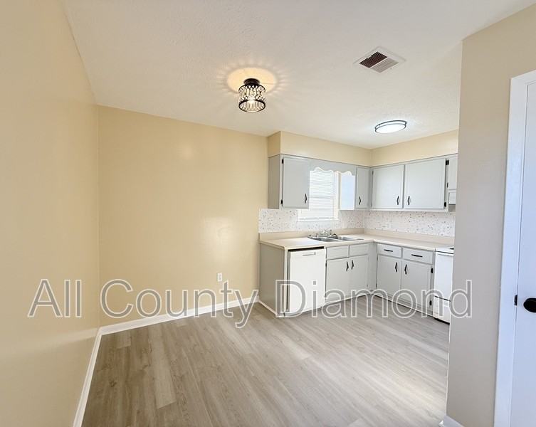 506 N 11th St #A1 - Photo 6 of 18