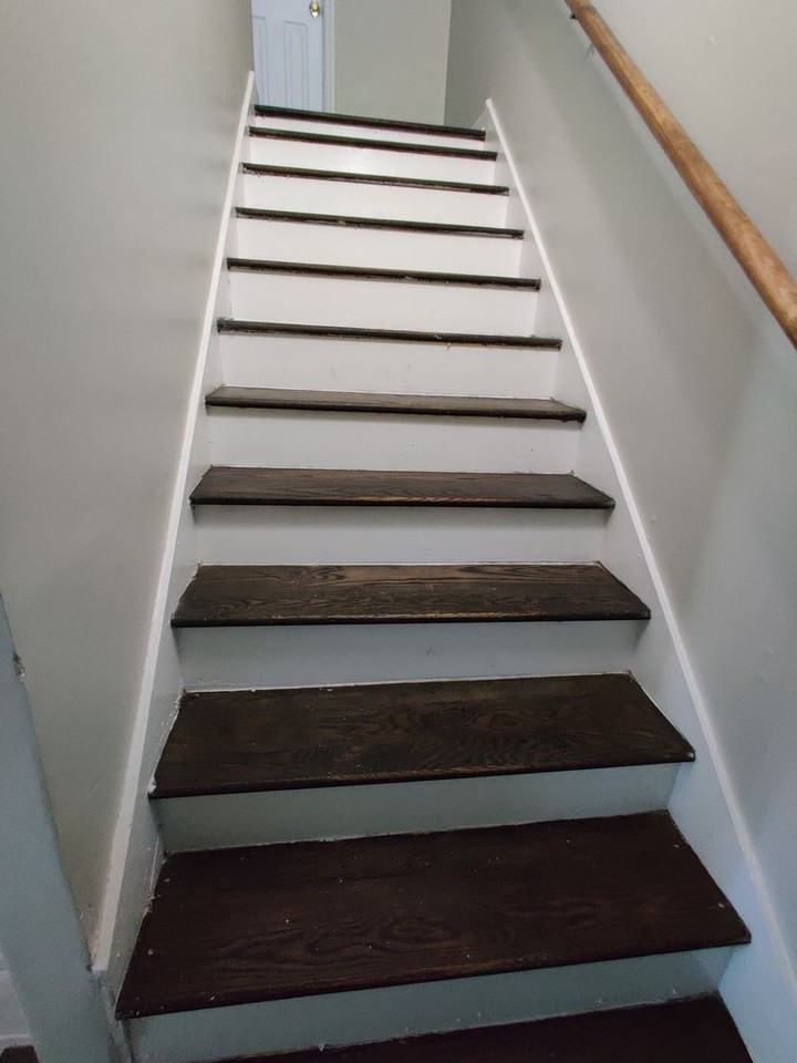 334 N Hoskins Rd - Photo 6 of 11