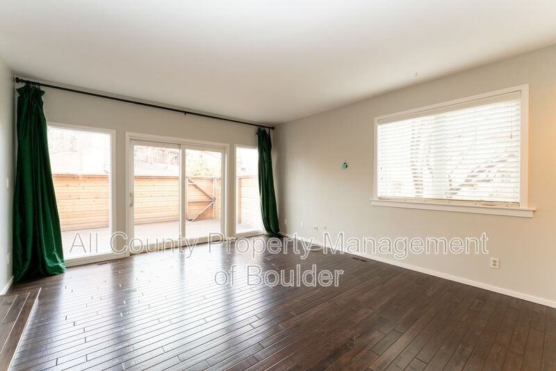 1520 Harrison Ave - Photo 3 of 20