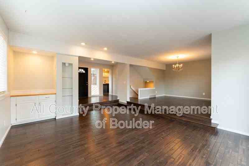 1520 Harrison Ave - Photo 4 of 20