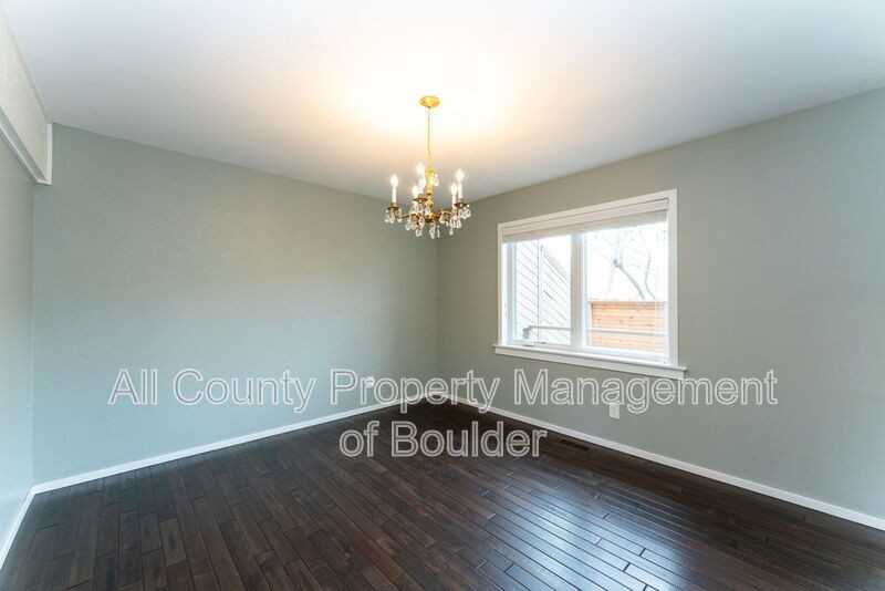 1520 Harrison Ave - Photo 7 of 20