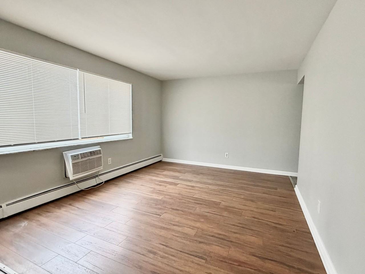 Clovernook Chateau Apartments - Photo 3 of 13