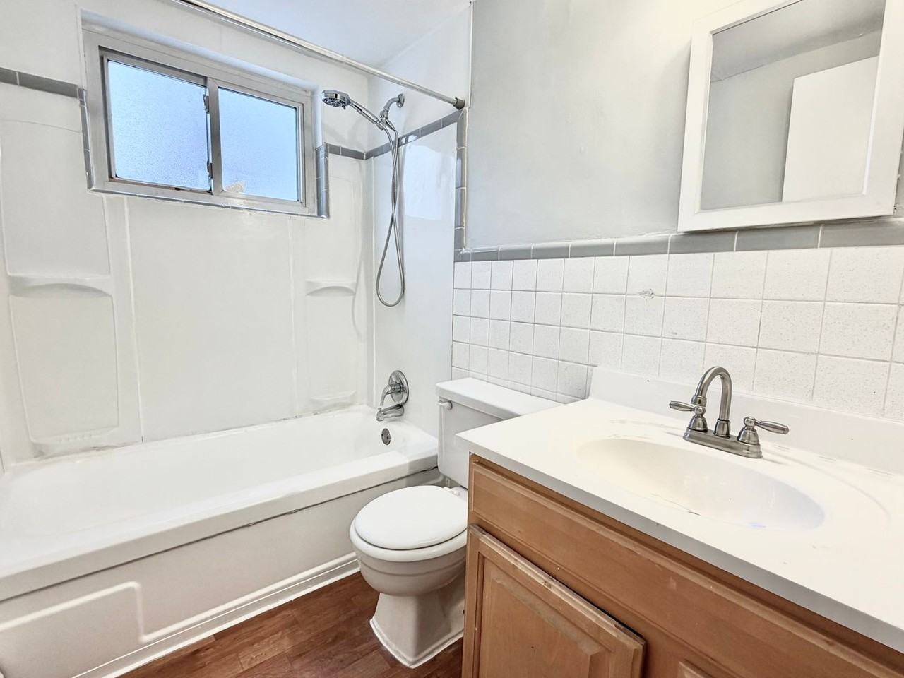 Clovernook Chateau Apartments - Photo 4 of 13