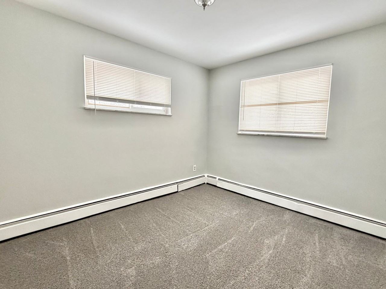 Clovernook Chateau Apartments - Photo 6 of 13