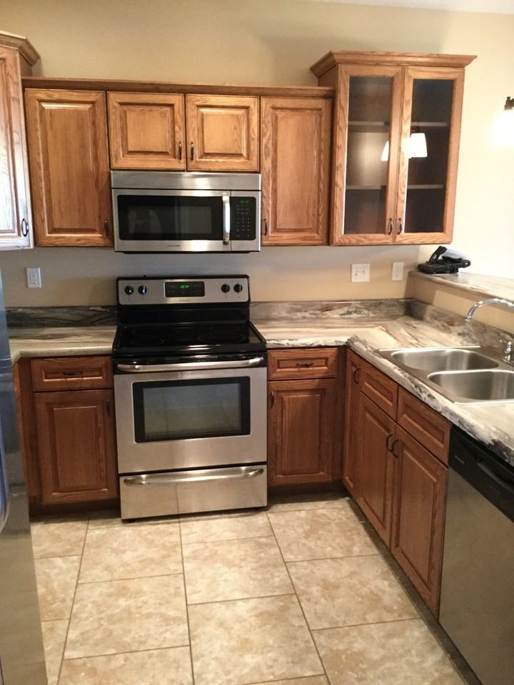 810 Wildwood Drive - Photo 3 of 11