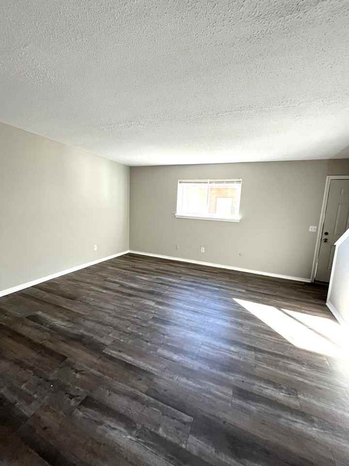 3772 N Nicklas Ave - Photo 2 of 13