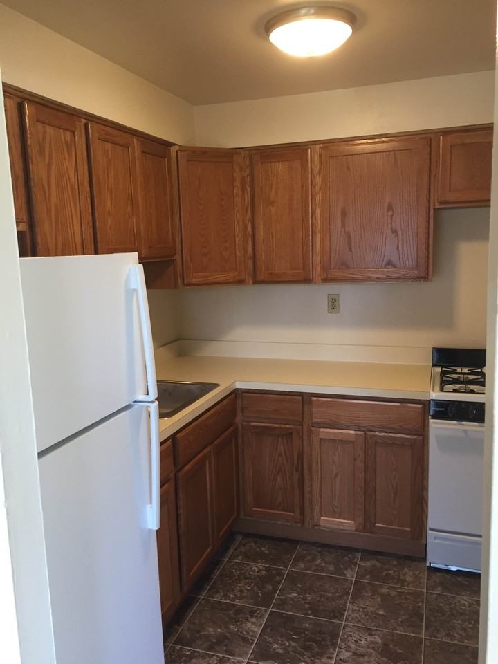 725 S Ode St - Photo 2 of 7