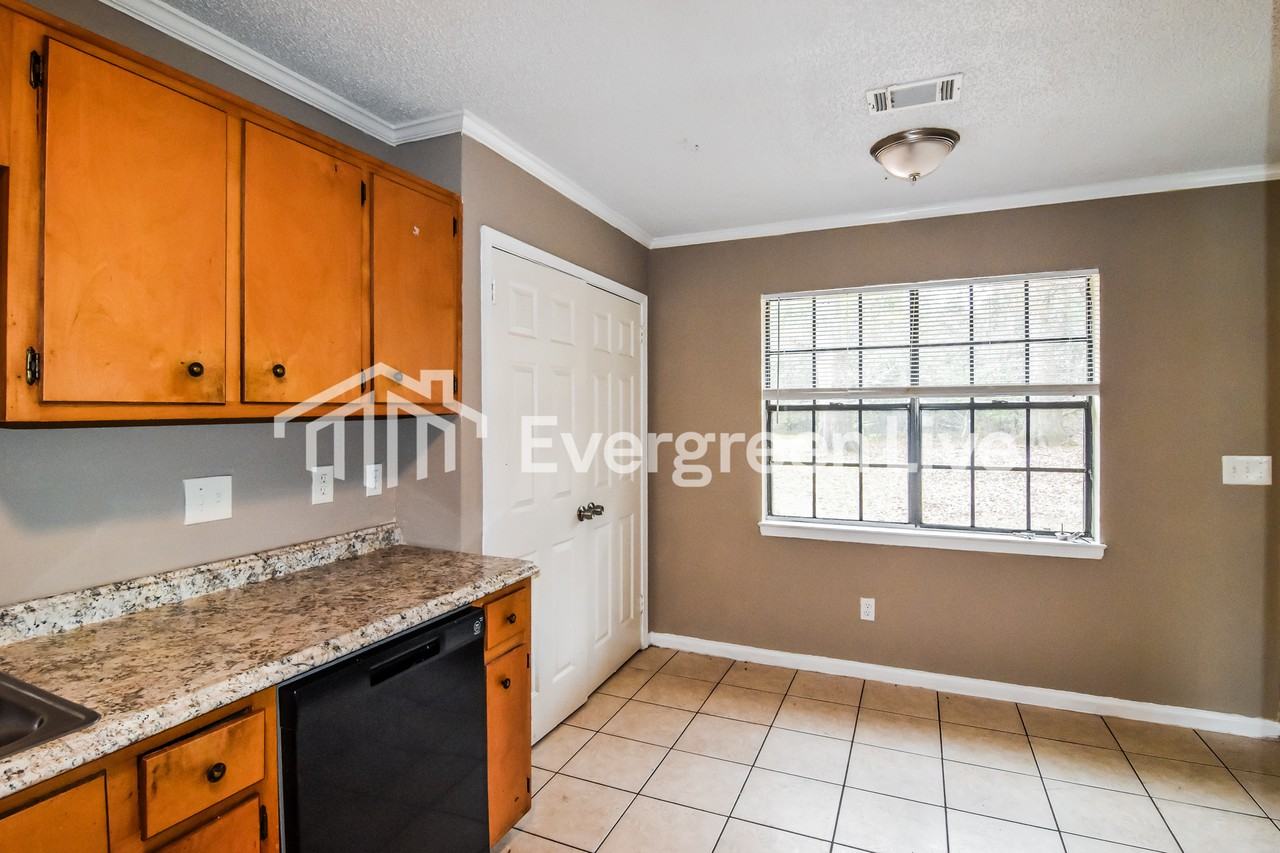 460 Forest Park Dr - Photo 6 of 15