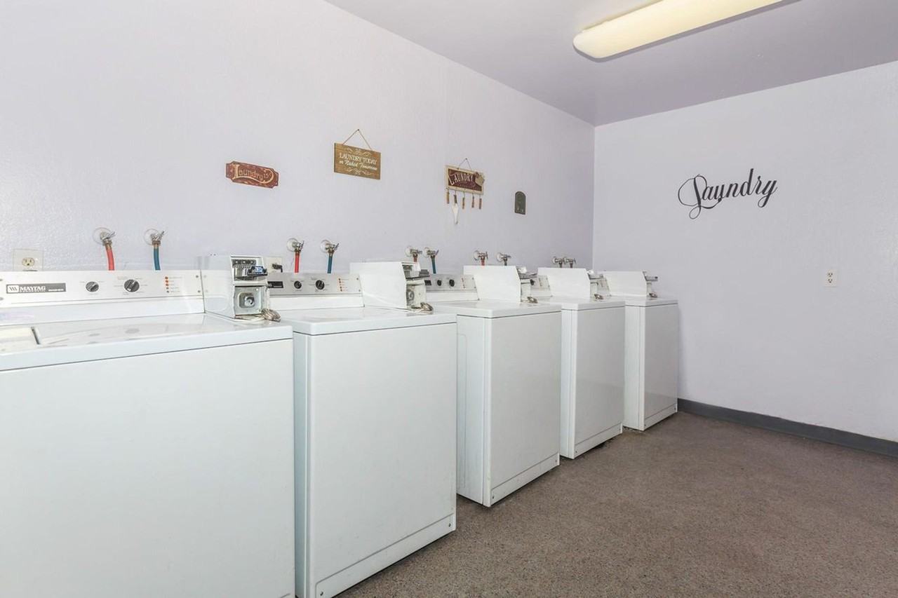 Pinewood Villas - Photo 7 of 9