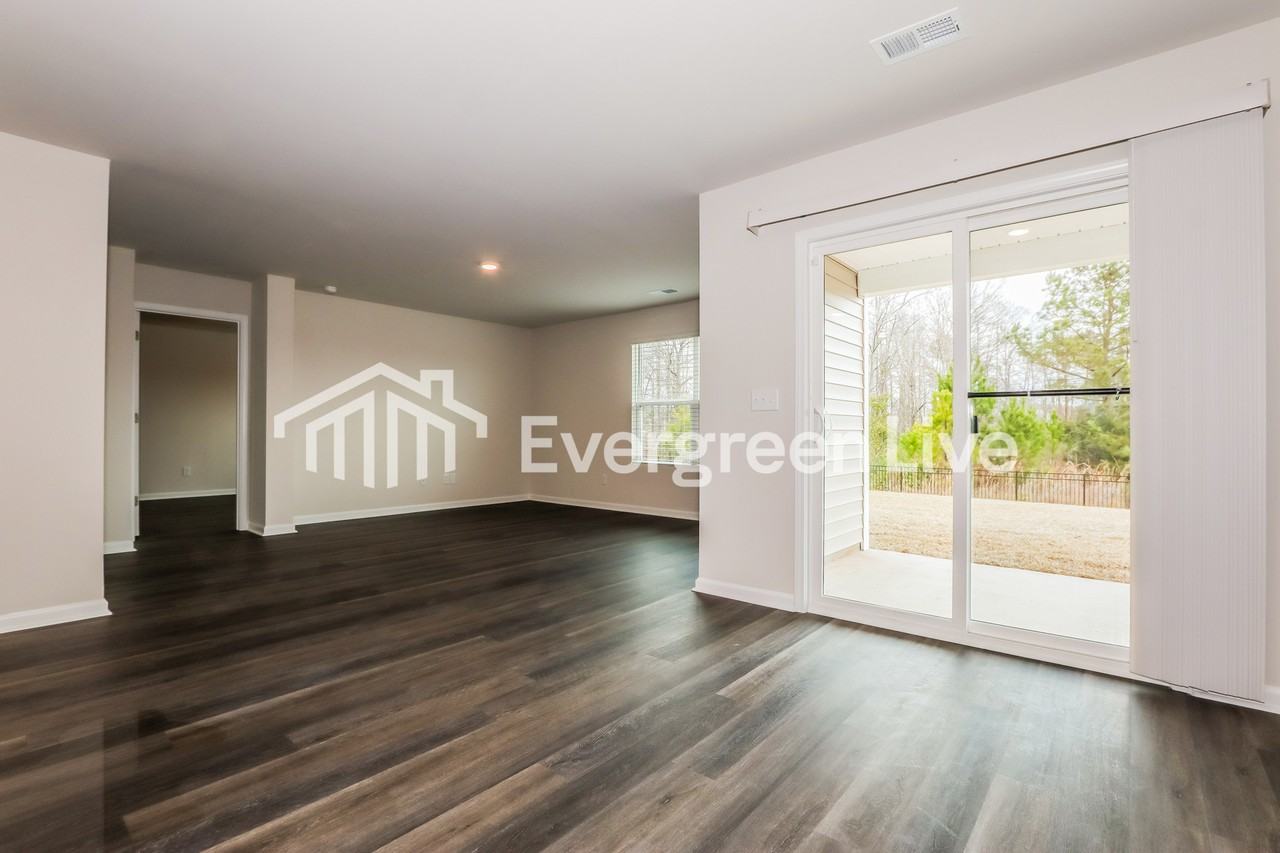 1161 Ridgeford Dr - Photo 3 of 15