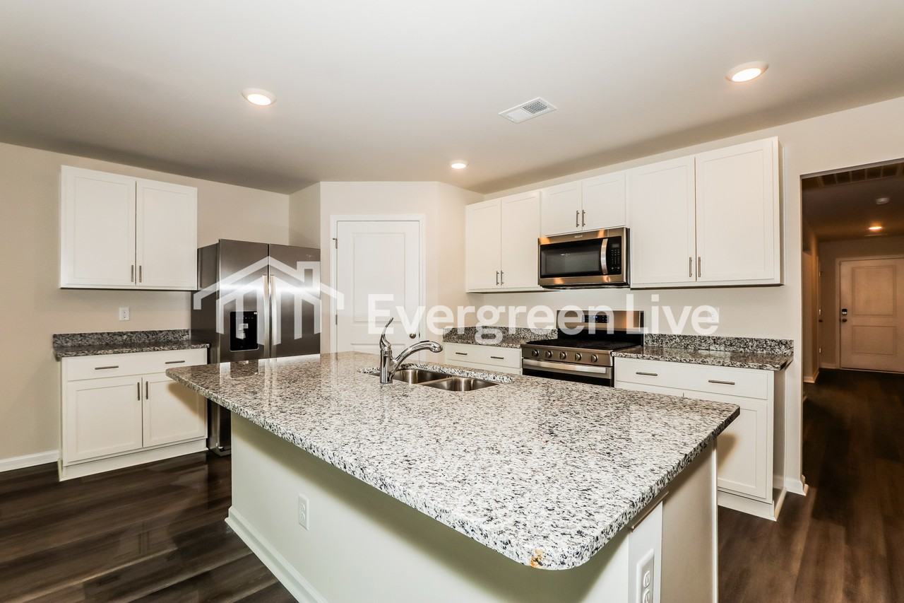 1161 Ridgeford Dr - Photo 7 of 15