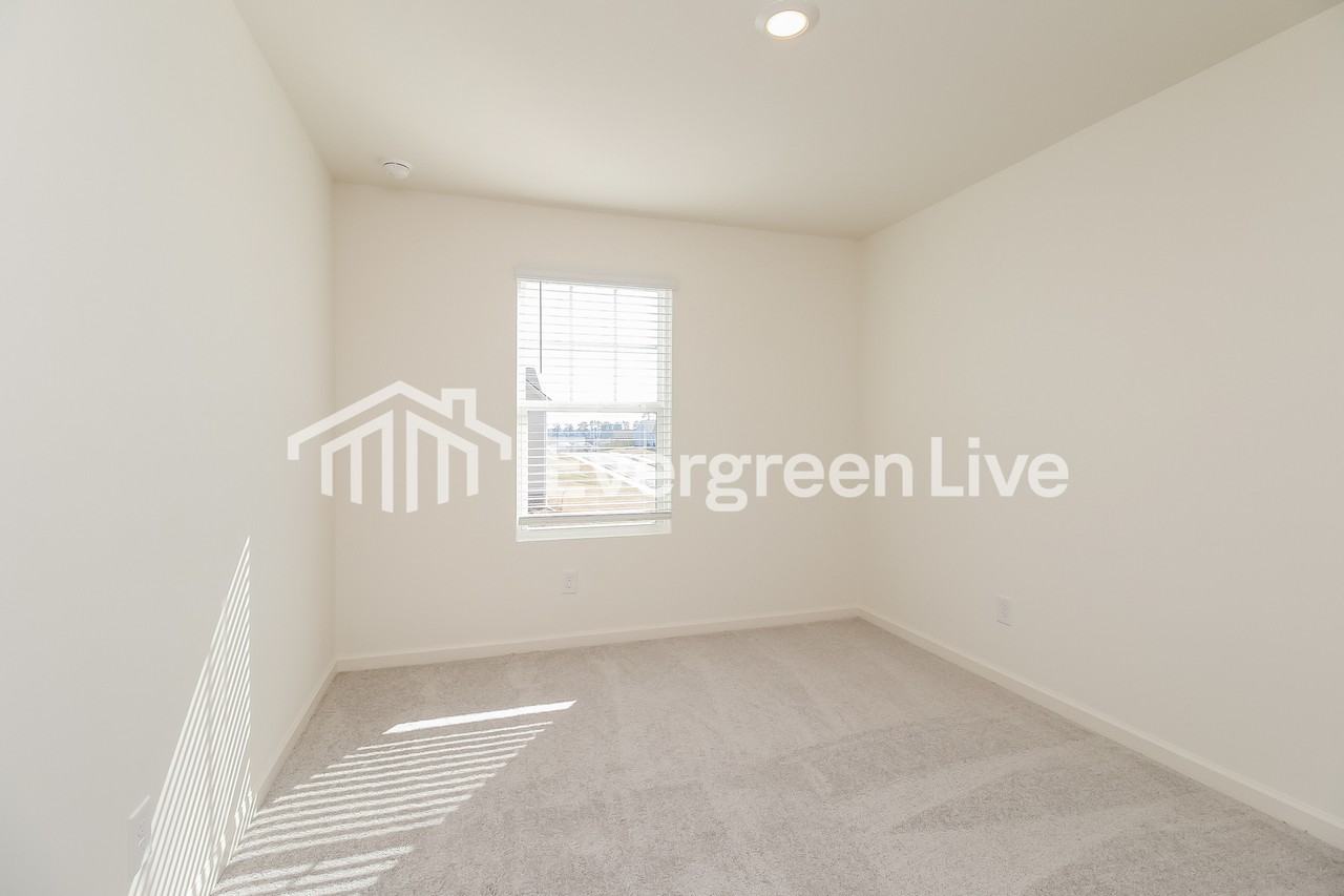 103 Rowlett Pl - Photo 7 of 11